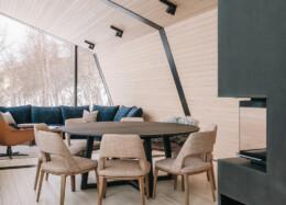 Polar Life Haus, heller Wohnbereich in einem Hybridhau﻿s