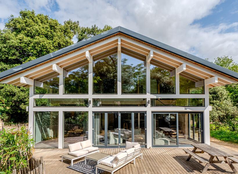 Ein atemberaubendes modernes Holzhaus in Frankreich
