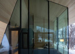 Aurora Lodge – Architektenhaus In Norwegen – Glaswand