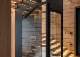 Treppe in einem Blockhaus
