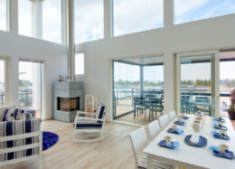 Villa Albatrossi - Architektenhaus in Finnland - Wohnzimmer und Essbereich